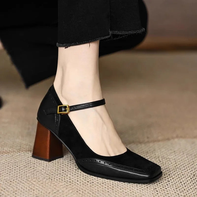 Clara | Classic Pumps