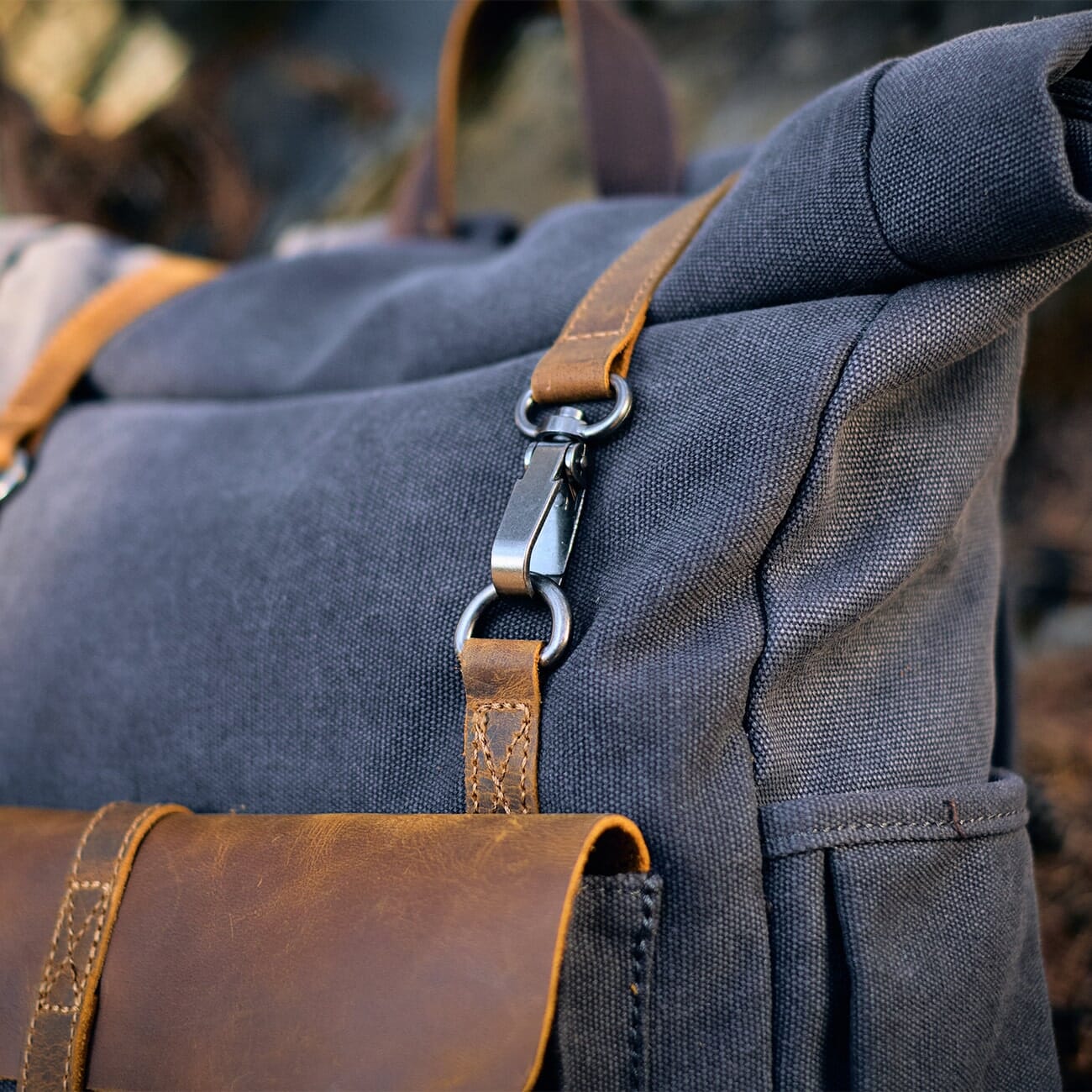 Retro Canvas Rucksack | LETHBRIDGE