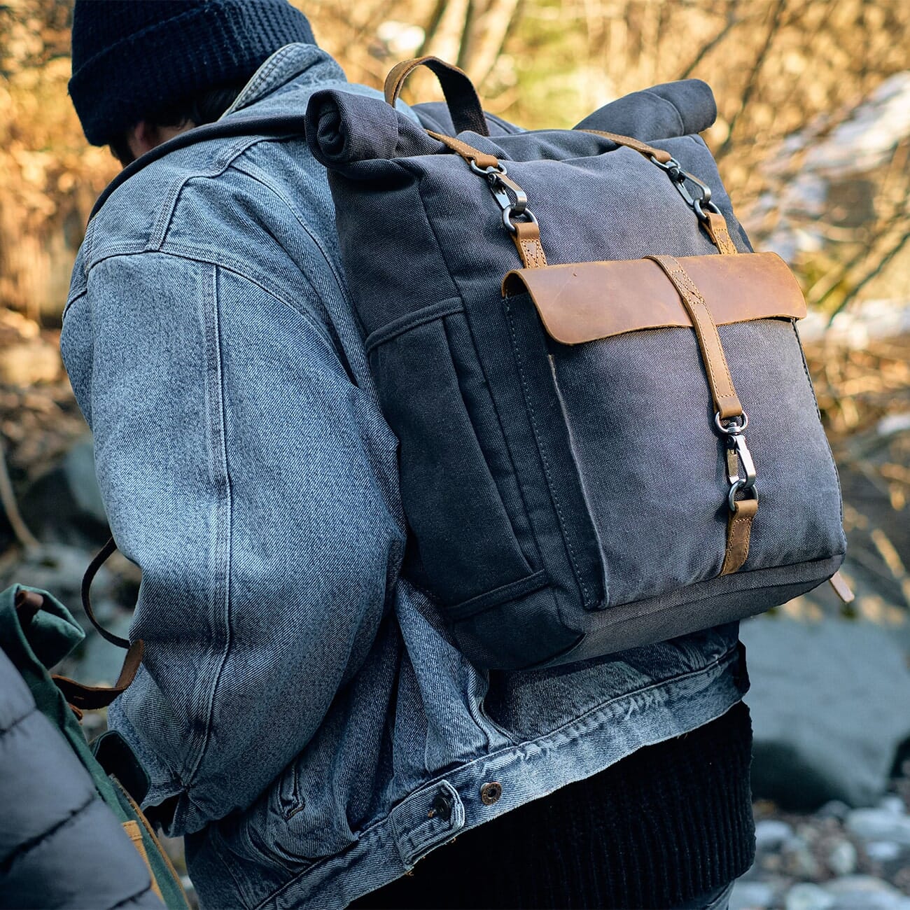 Retro Canvas Rucksack | LETHBRIDGE