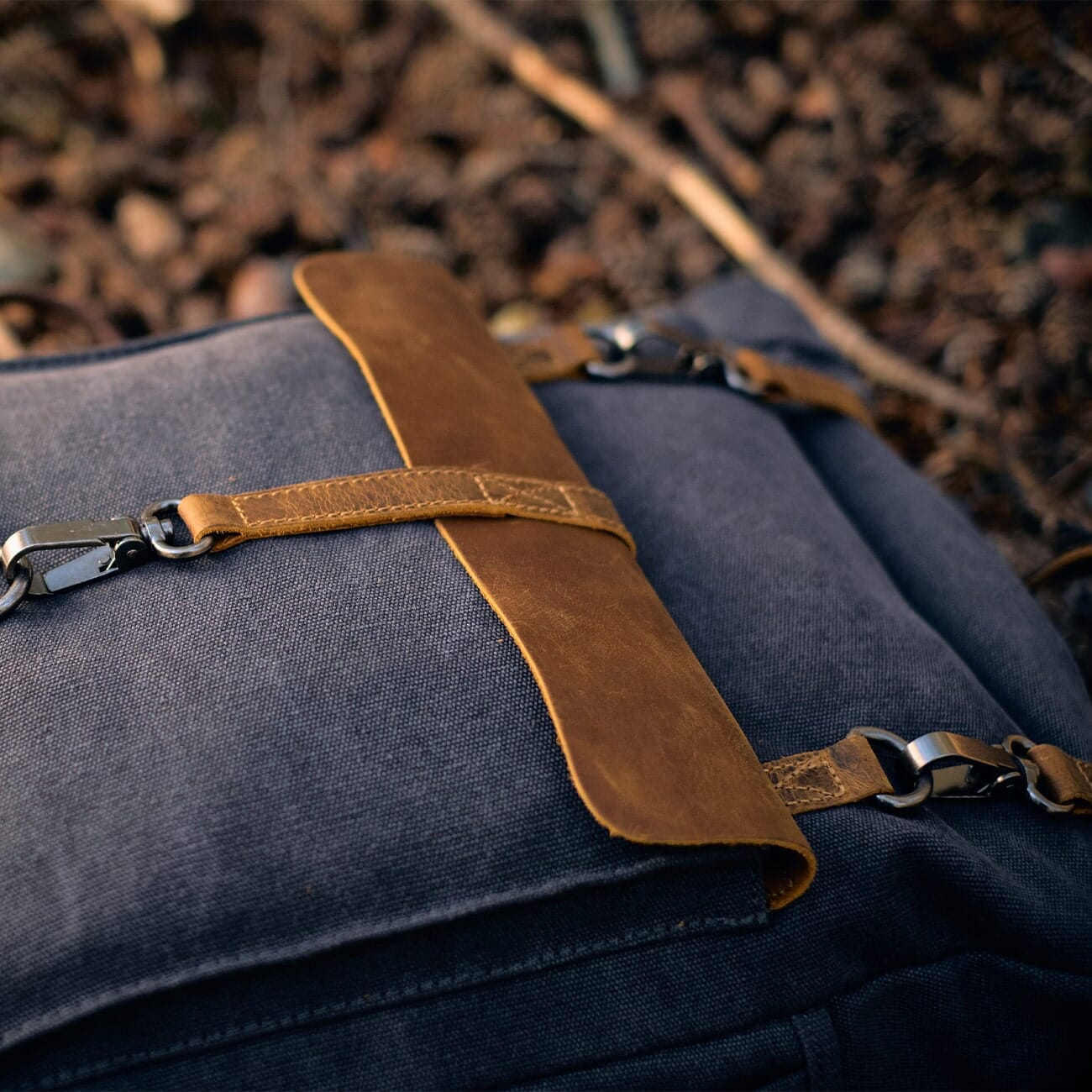 Retro Canvas Rucksack | LETHBRIDGE